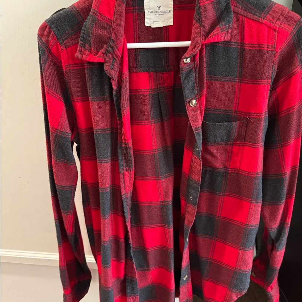 American Eagle Outfitters Red and Black Plaid Button Down Shirt